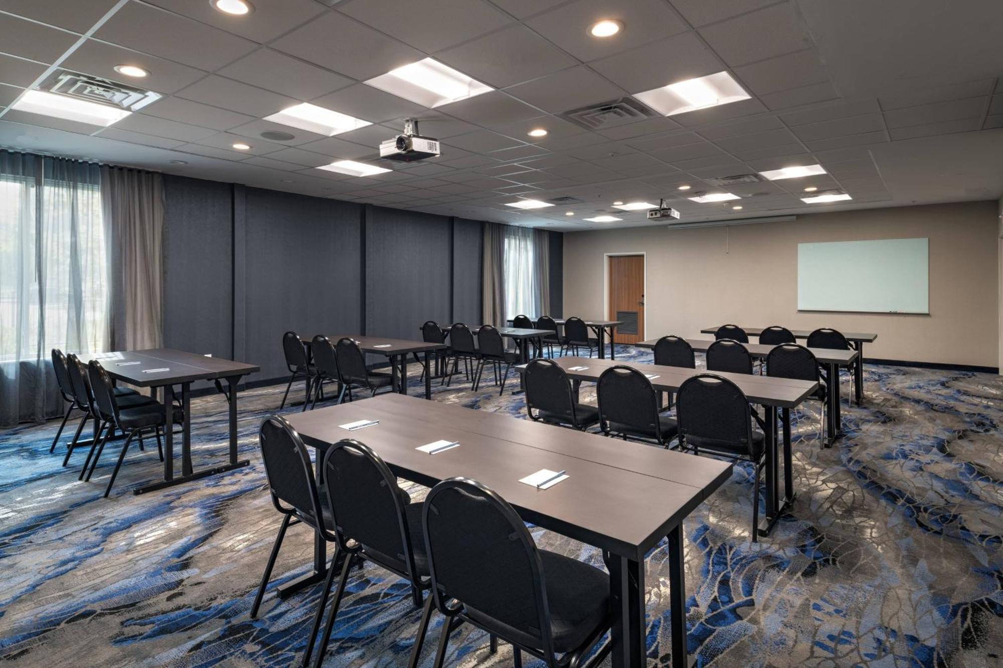Fairfield & By Marriott Houston Missouri 3* Missouri City