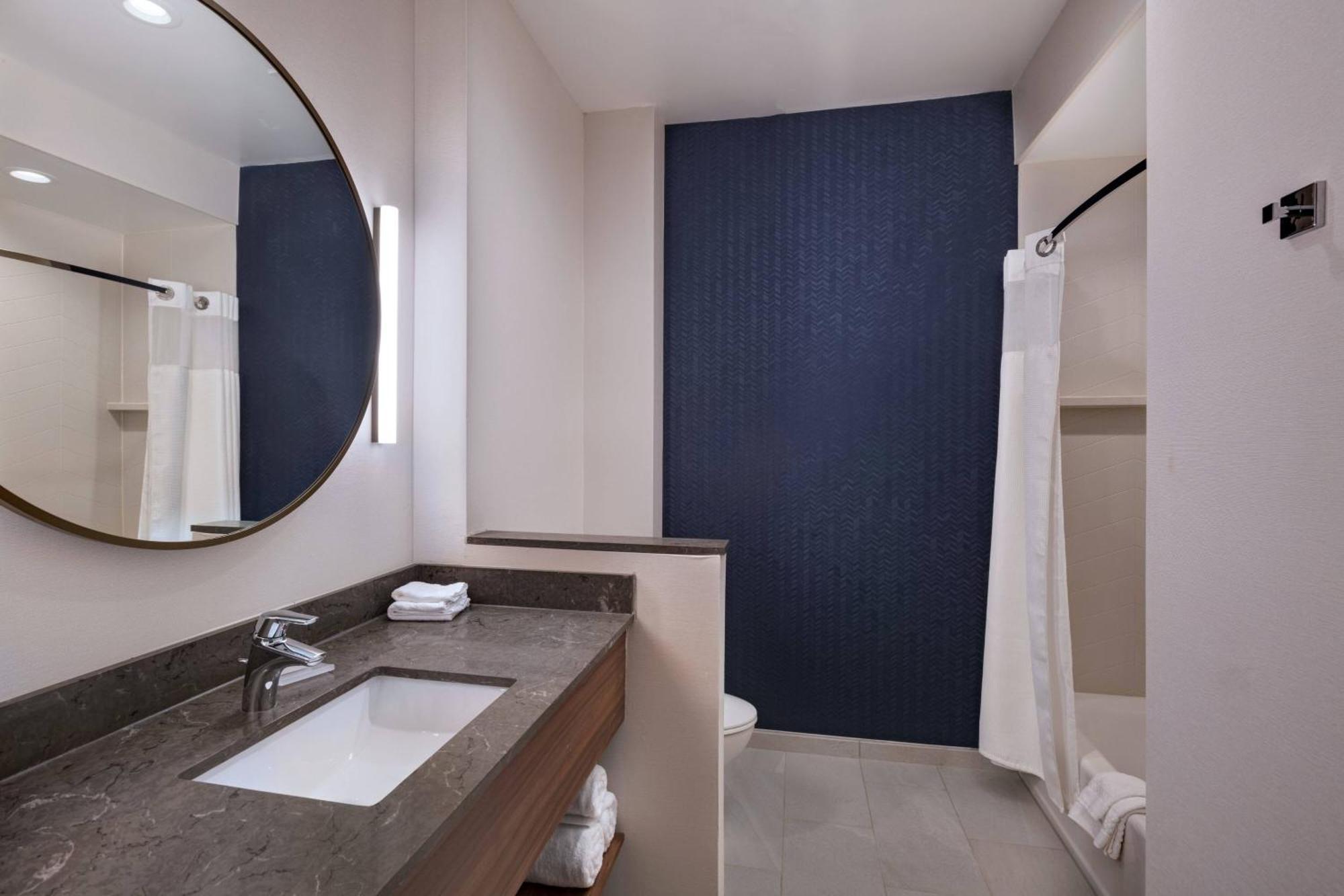 Fairfield & By Marriott Houston Missouri Hotel