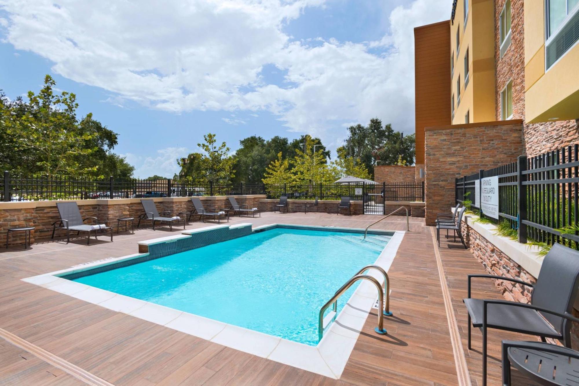 Hotel Fairfield & By Marriott Houston Missouri
