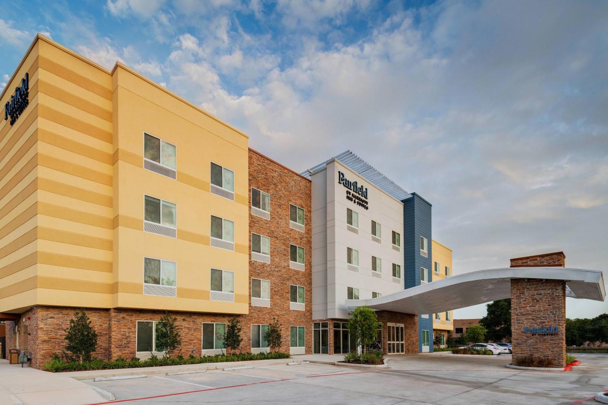 Fairfield & By Marriott Houston Missouri 3*